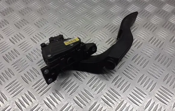 Audi A4 S4 B7 8E 8H Accelerator throttle pedal 8E1723523G