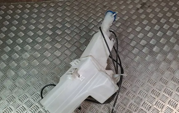 KIA Sportage Windshield washer fluid reservoir/tank 98610F1800 98610F1900