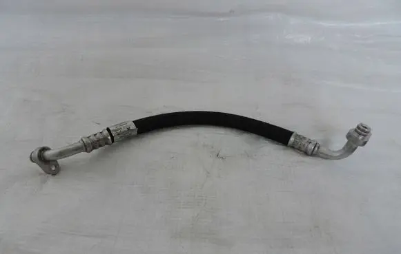 Opel Corsa F Air conditioning (A/C) pipe/hose 39185241