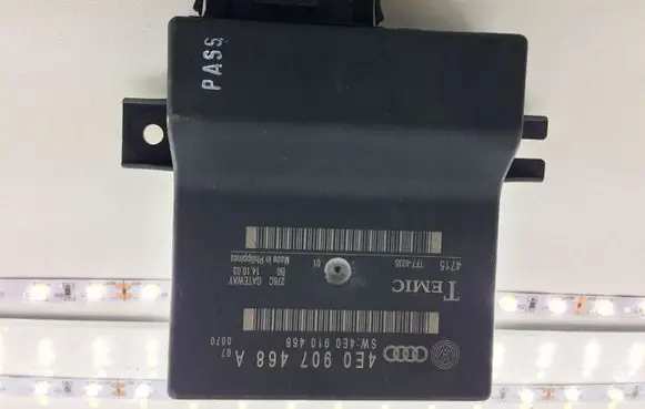 Audi A8 S8 D3 4E Gateway control module 4E0907468 4E0910468