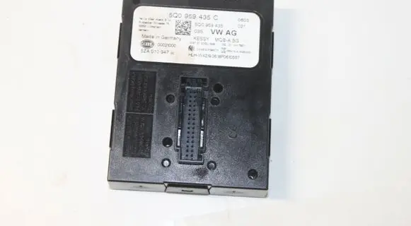 Audi A3 S3 8V Keyless (KESSY) go control unit/module 5Q0959435C