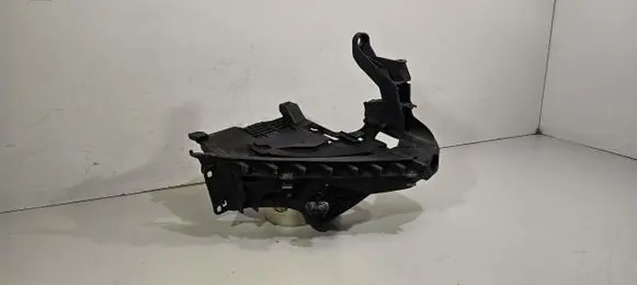 Audi A5 8T 8F Headlight/headlamp mounting bracket 8T0805608