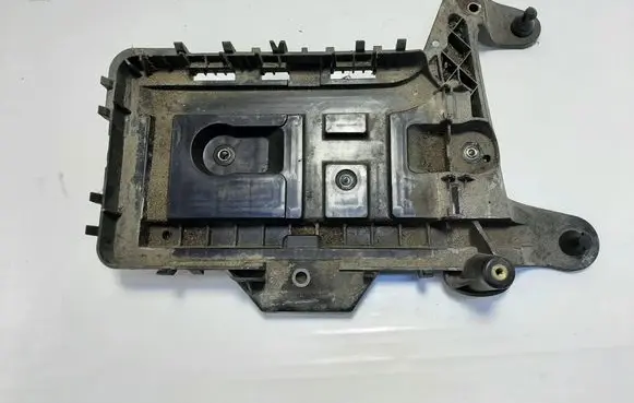 Skoda Yeti (5L) Battery box tray 1K0915333H