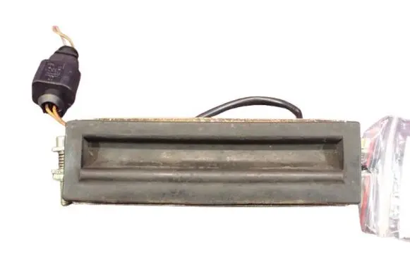Volkswagen PASSAT B5.5 Tailgate/trunk/boot exterior handle 
