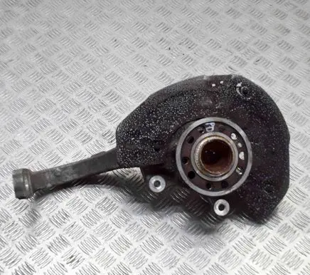 Mercedes-Benz C W205 Front wheel hub A2052200