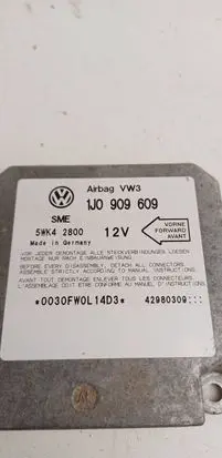 Volkswagen Golf III Airbag control unit/module 1J0909609 42980309
