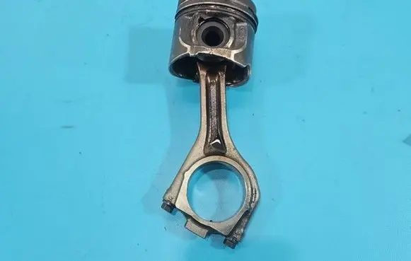 Jaguar XE Piston IMPRK1546694