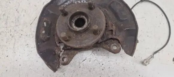 Toyota Yaris Front wheel hub