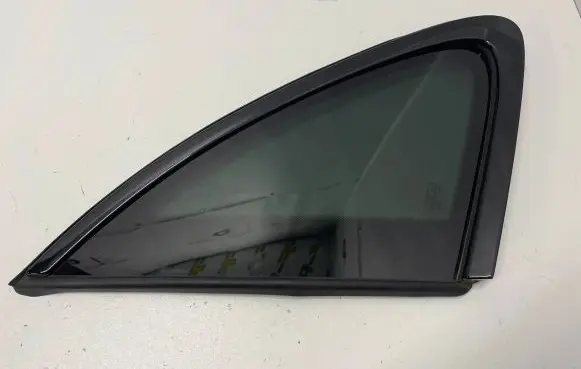 Porsche Macan (95B) Rear side window 95B845297
