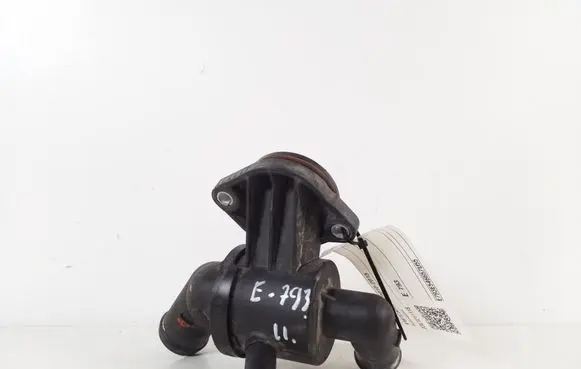 Volkswagen Caddy Thermostat 03L121111S
