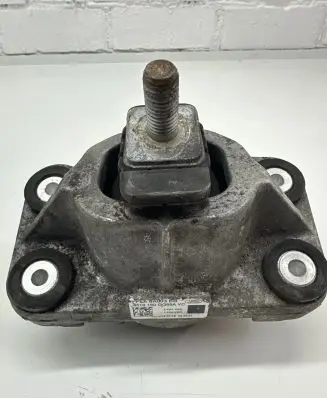 Land Rover Discovery 5 Engine mount bracket FPLA6A003BB