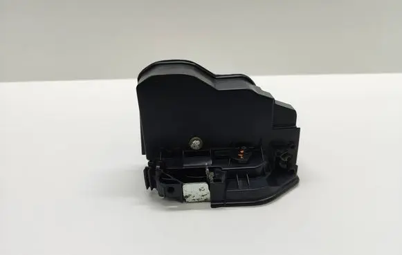 BMW 5 E60 E61 Front door lock 7229461