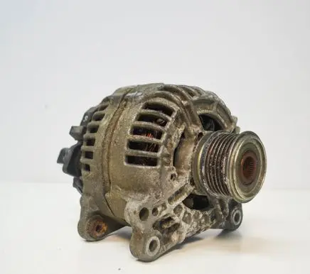 Audi Q3 8U Generator/alternator 03L903023
