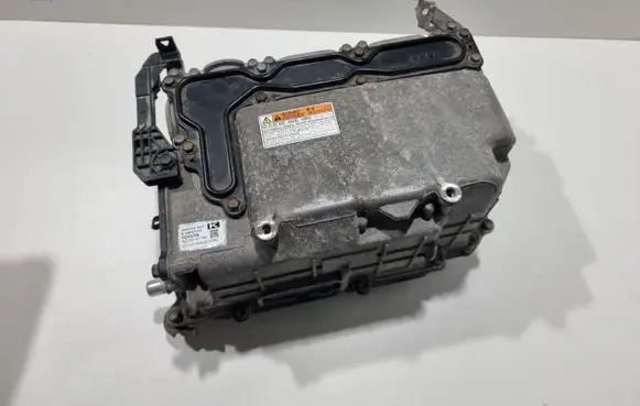 Toyota Auris E180 Voltage converter inverter G920047190
