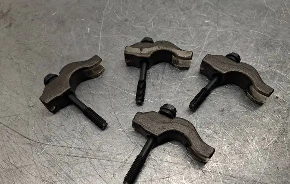 Opel Astra H Fuel Injector clamp holder 