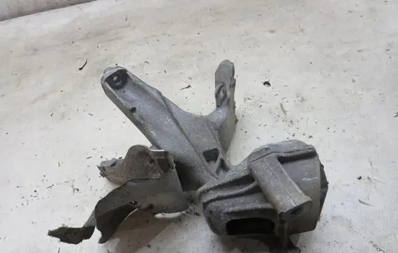Audi Q5 SQ5 Engine mount vacuum valve KRIS235789