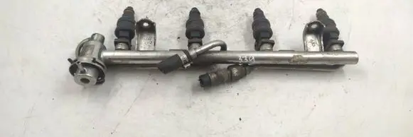 Audi A4 S4 B5 8D Fuel main line pipe 058133681