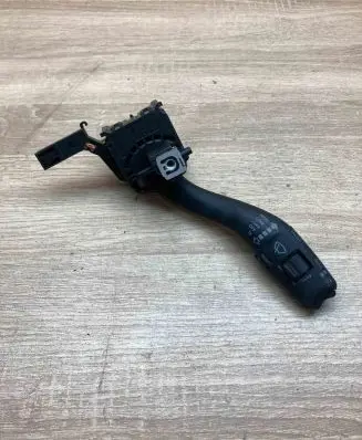 Audi A3 S3 A3 Sportback 8P Wiper control stalk 8P0953519E 10004012