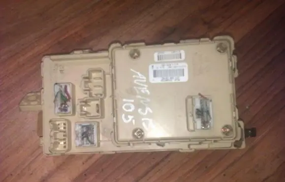 Toyota Avensis T250 Fuse box set 82641CA020F