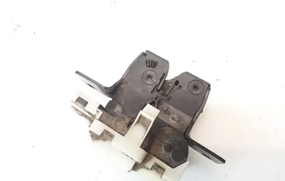 Renault Megane II Tailgate/trunk/boot lock/catch/latch 8200076240E