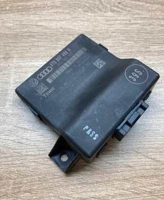 Audi A6 S6 C6 4F Gateway control module 8T0907468H
