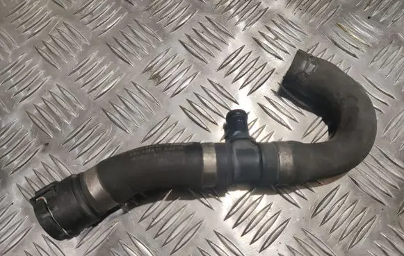 Mercedes-Benz Vito Viano W639 Engine coolant pipe/hose A6398329223 6398329223