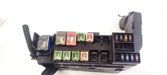 Nissan Primera Fuse box set 24382AV715 24382-AV715
