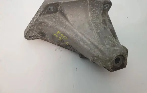 BMW M5 Engine mounting bracket 2284111 24168110 20007261