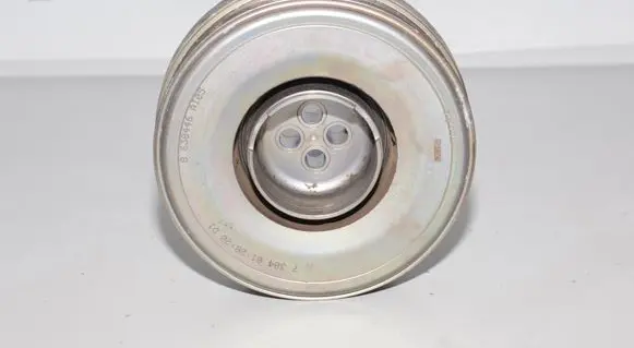 BMW 5 G30 G31 Crankshaft pulley 8638446
