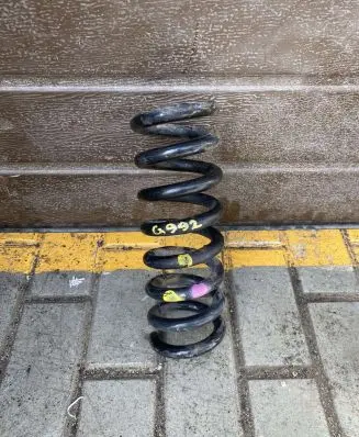 Mercedes-Benz E C207 W207 Rear coil spring G992
