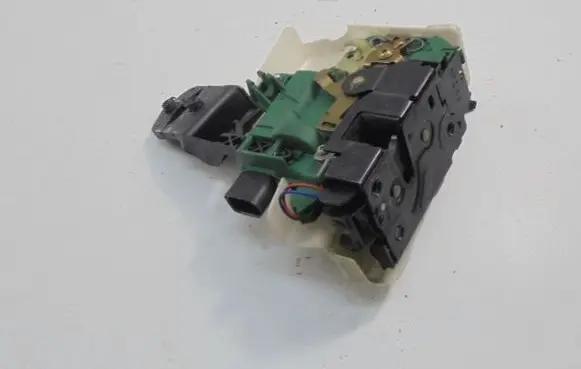 Skoda Superb B5 (3U) Front door lock 3B1837016AD