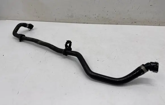 BMW 4 F36 Gran coupe Engine coolant pipe/hose 7635807