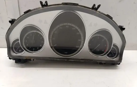 Mercedes-Benz E A207 Speedometer (instrument cluster) A2129004313