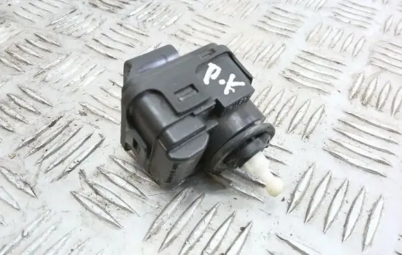 Audi A6 S6 C5 4B Headlight level adjustment motor 8L0941295