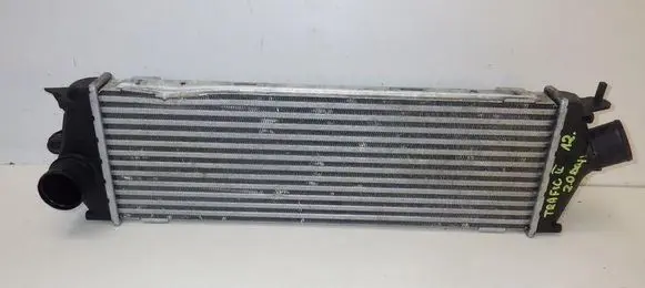 Opel Vivaro Intercooler radiator 8200411160