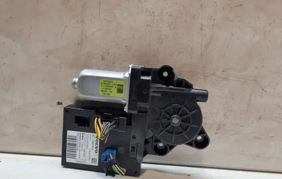 Volvo C30 Front door window regulator motor 30773903AA 976595104 110650013940