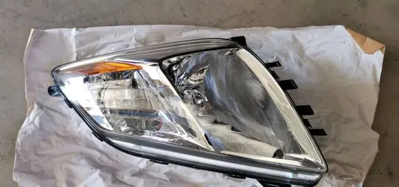 Toyota Prius (XW20) Headlight/headlamp 8117047070