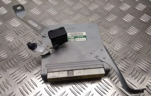 Toyota Prius (XW10) ABS control unit/module 8954047030