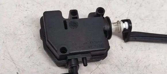 BMW X6 F16 Fuel tank cap lock motor 7270792 16083057 17337010