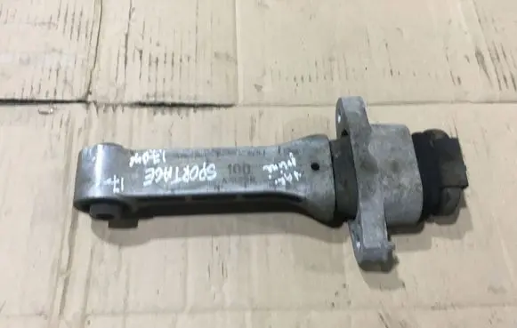 KIA Sportage Engine mount bracket 21950D9100