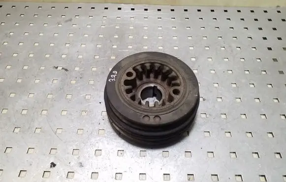 Mitsubishi Pajero Crankshaft pulley