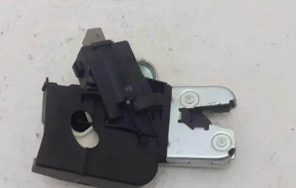 Audi A6 S6 C6 4F Tailgate/trunk/boot lock/catch/latch 4E0827645A 4F5827505D