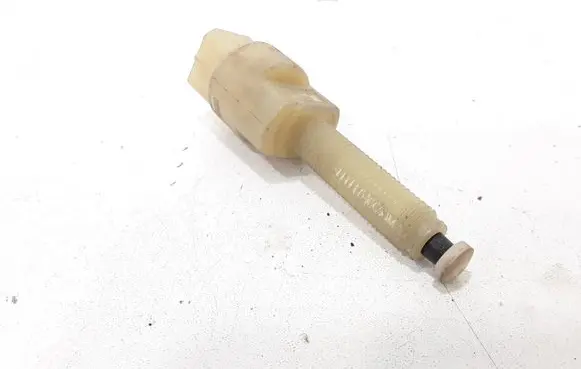 Volkswagen PASSAT B5 Brake pedal sensor switch 4A0945515A