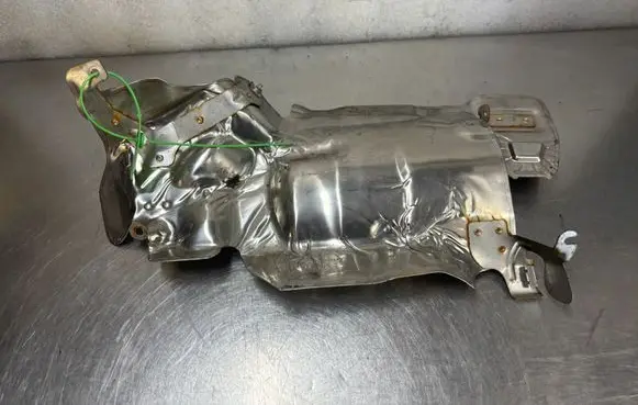 Mercedes-Benz CLS C257 Engine splash shield/under tray A2561420800