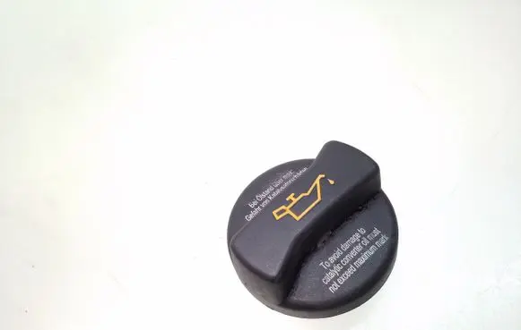 Volkswagen Golf IV Oil filler cap 026103485K