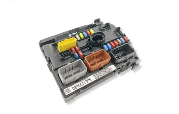 Peugeot 207 Fuse module 9667199680