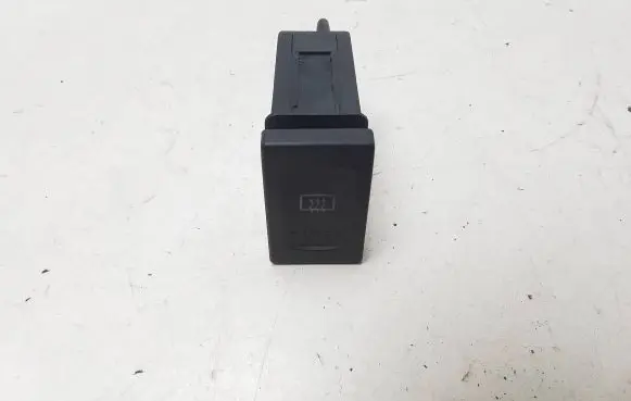 Volkswagen PASSAT B5.5 Windscreen/window heater switch 3B0959621C