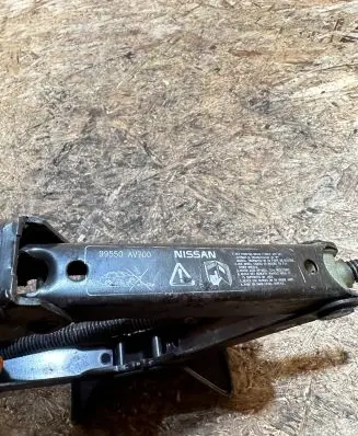 Nissan Primera Lift Jack 99550AV700