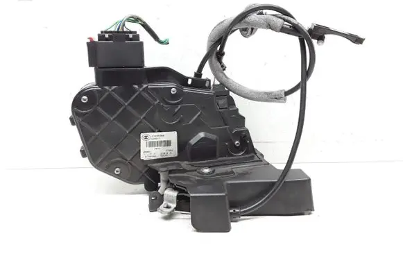 Volvo V70 Front door lock 31253285