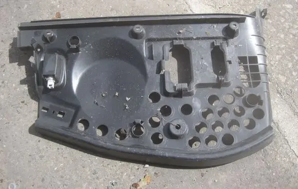 Mercedes-Benz ML W166 Dashboard lower bottom trim panel A1666800607